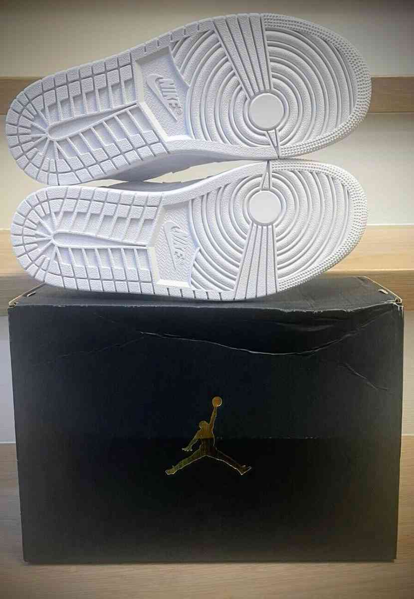 Jordan 1s  triple white - Tulsa, Oklahoma - FleaMarketBay