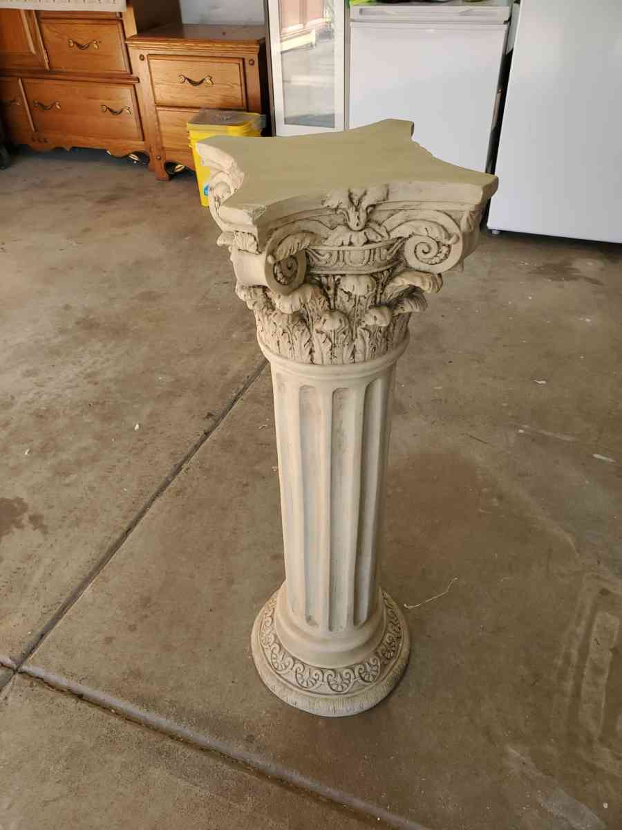 Vases - Youngstown, Ohio - FleaMarketBay