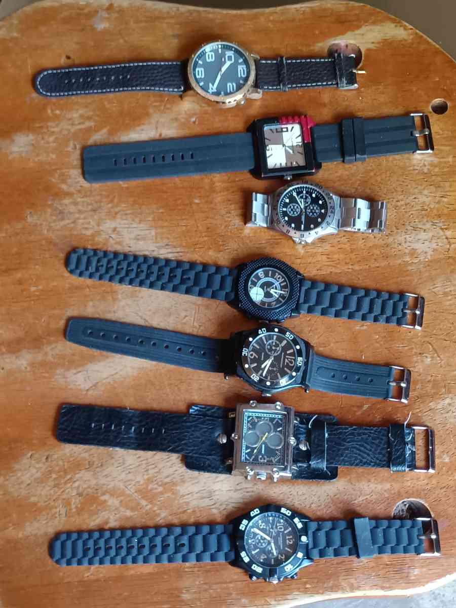 mens timepieces for every day of the week only 5 for all - Winston Salem, North Carolina - FleaMarketBay