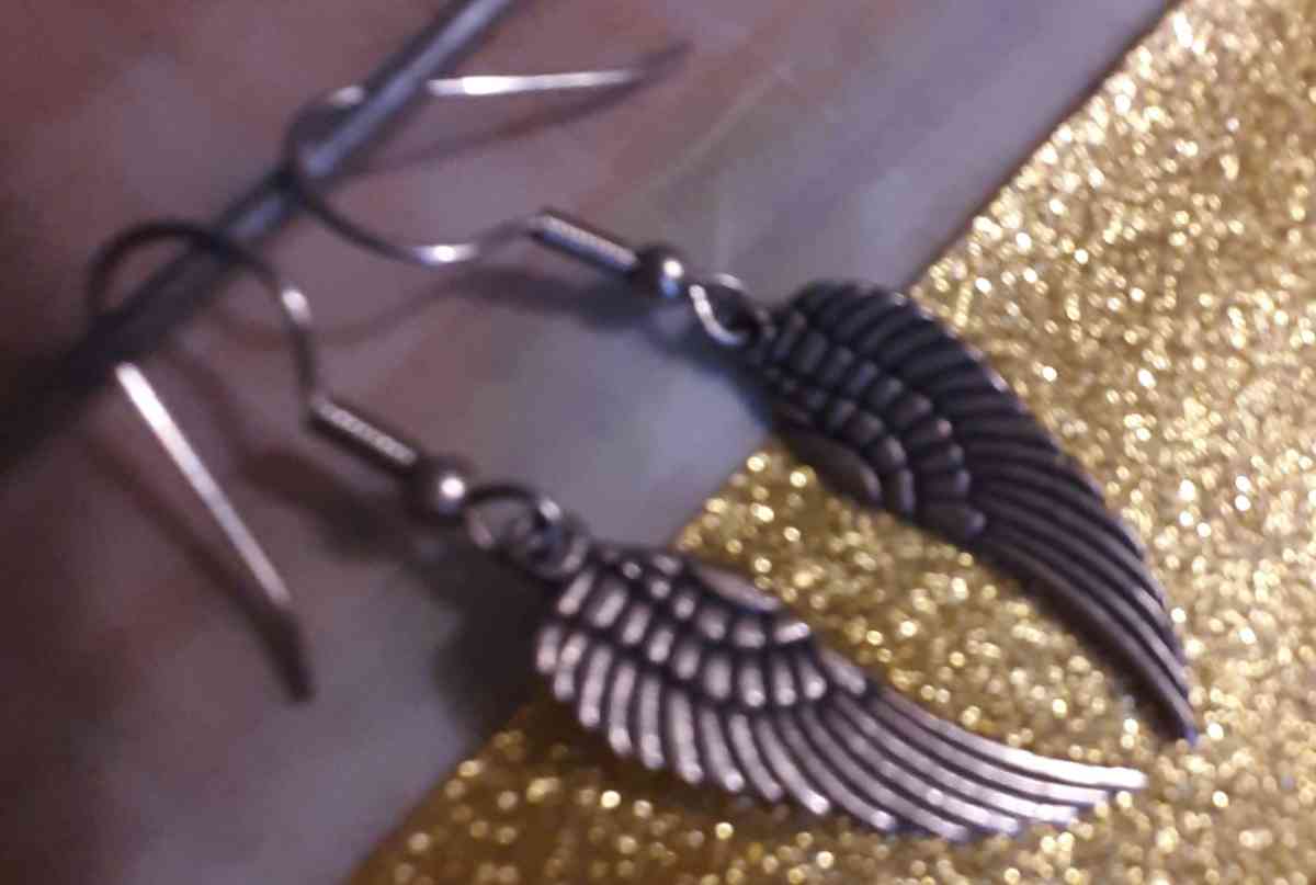 Silver Feather Earrings - Dover, Arkansas - FleaMarketBay