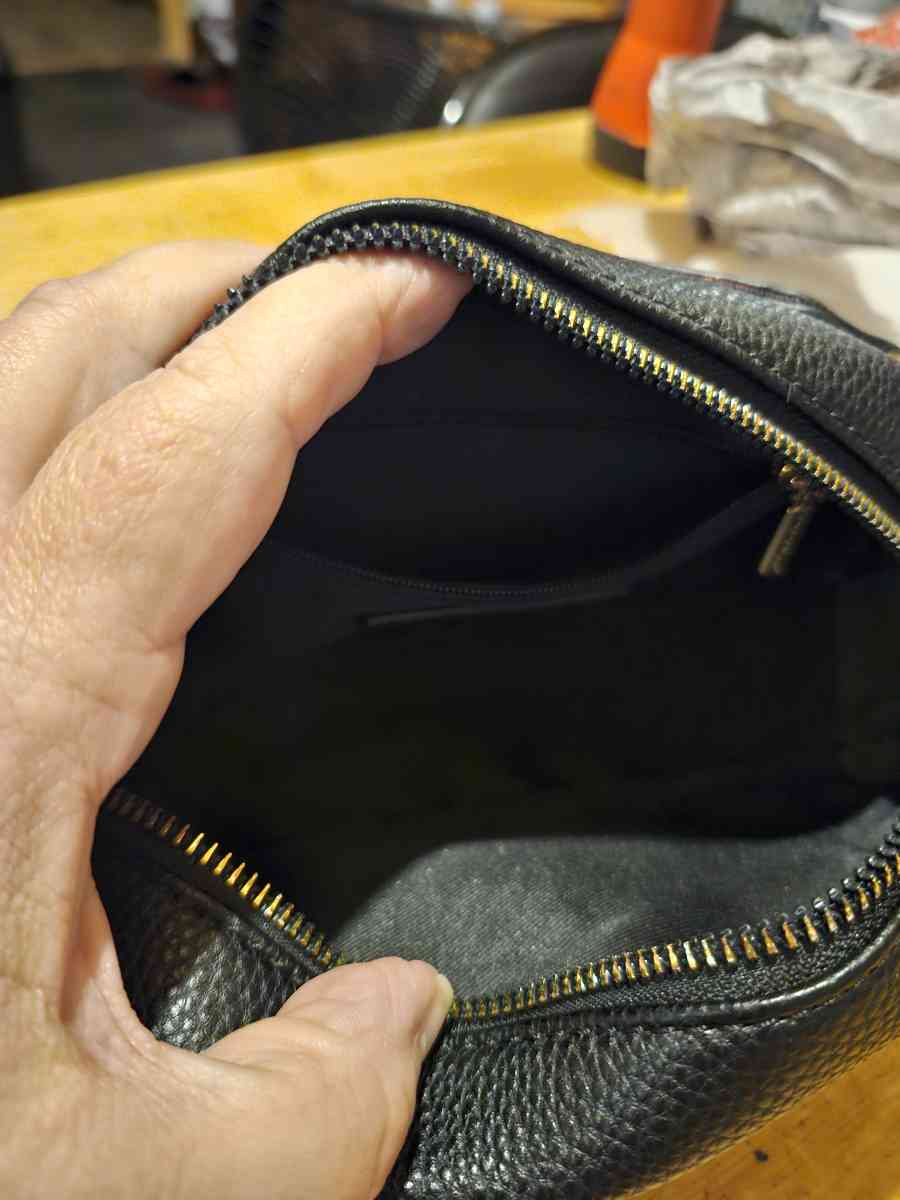 montana west crossbody - Houston, Texas - FleaMarketBay