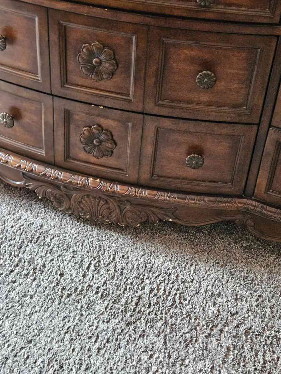 Northshore Marble Top 7pc King Bedroom Set by Ashley Furnitu - Hattiesburg, Mississippi - FleaMarketBay