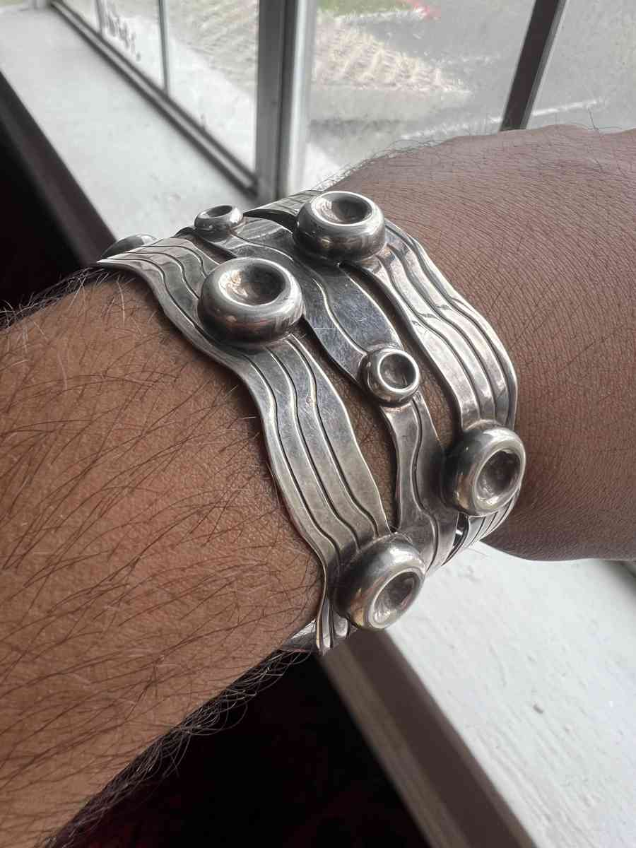 old Vintage Solid Sliver Bangle for hand - Houston, Texas - FleaMarketBay