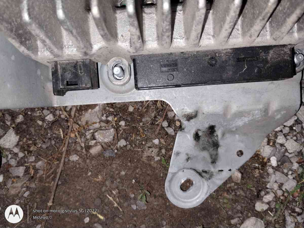 Mercedes amplifier - Obion, Tennessee - FleaMarketBay