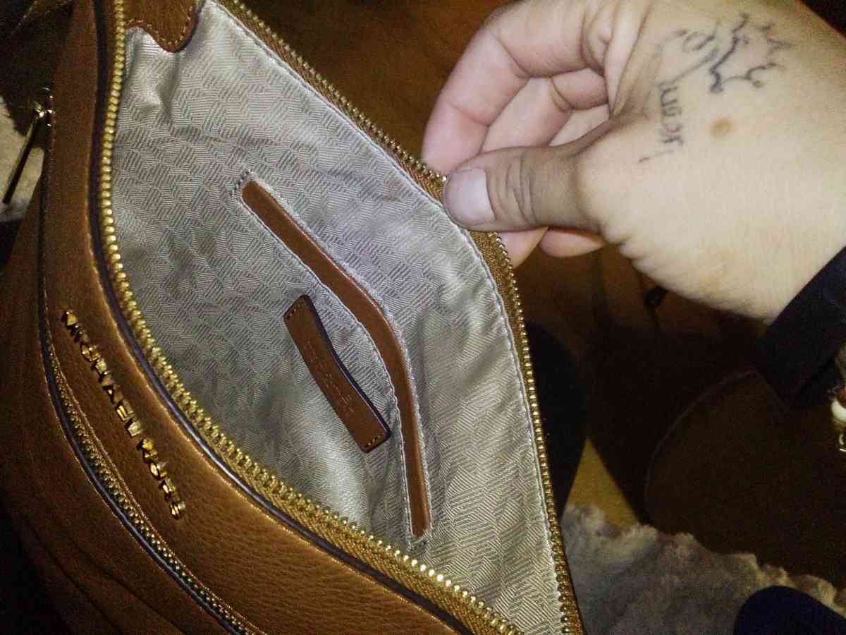 3 Michael kors purses - Spartanburg, South Carolina