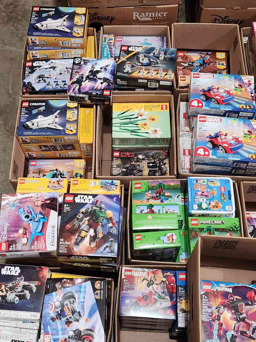 NEW LEGO Variety Building Models  Moving Sale - Derwood, Maryland - FleaMarketBay