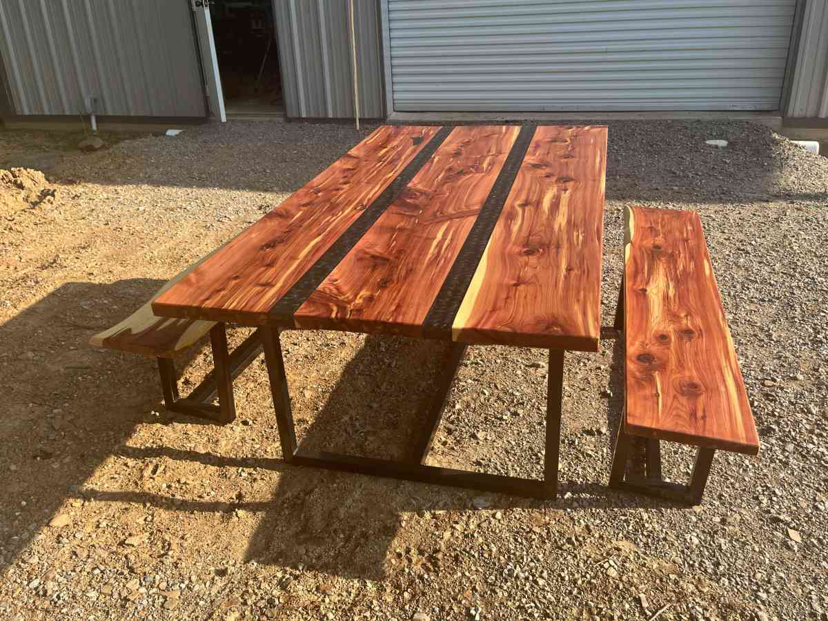 Cedar Dining Table - Wilburton, Oklahoma - FleaMarketBay