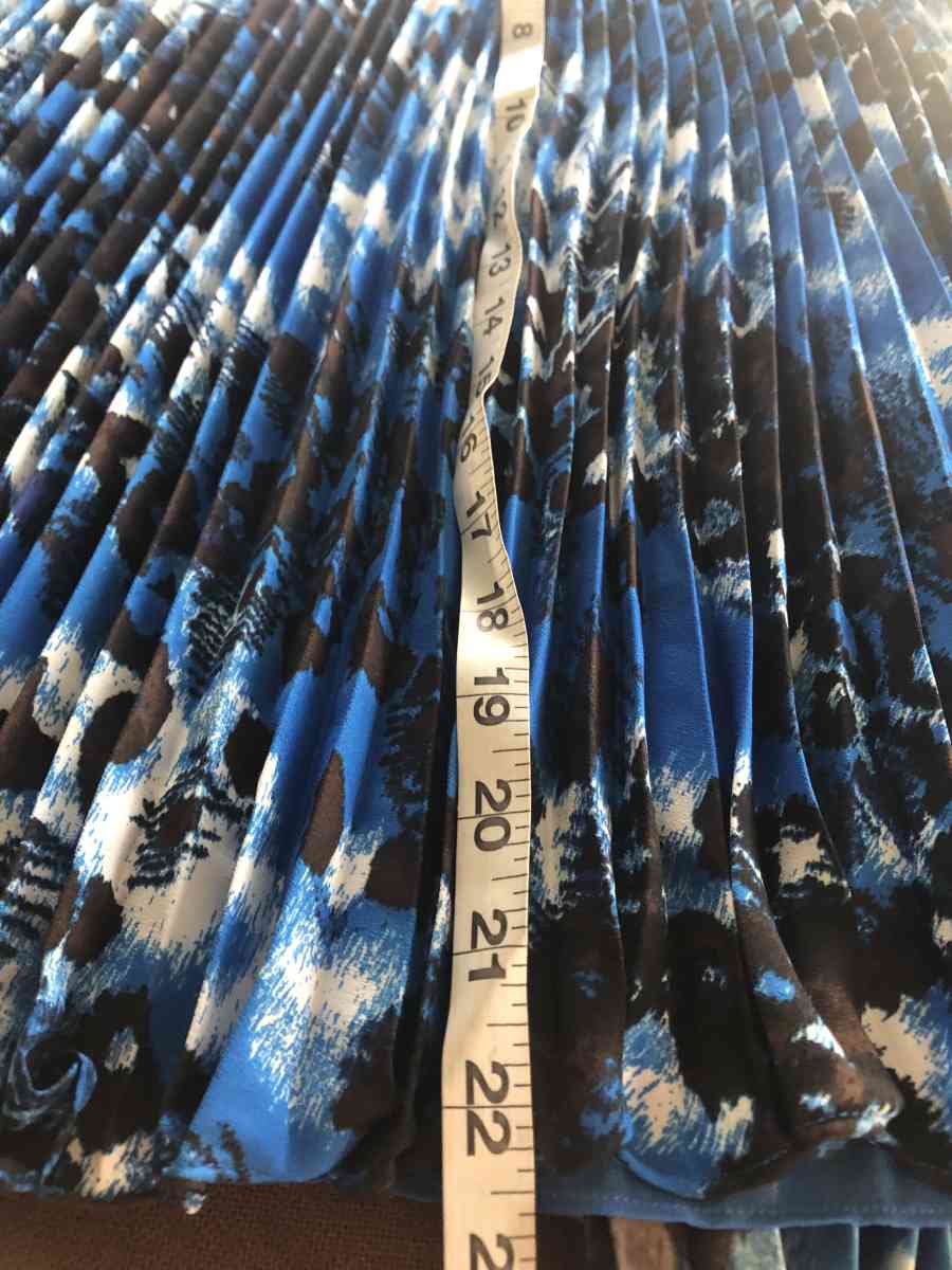 Womans skirt size 12 Ann Taylor - Bolingbrook, Illinois - FleaMarketBay