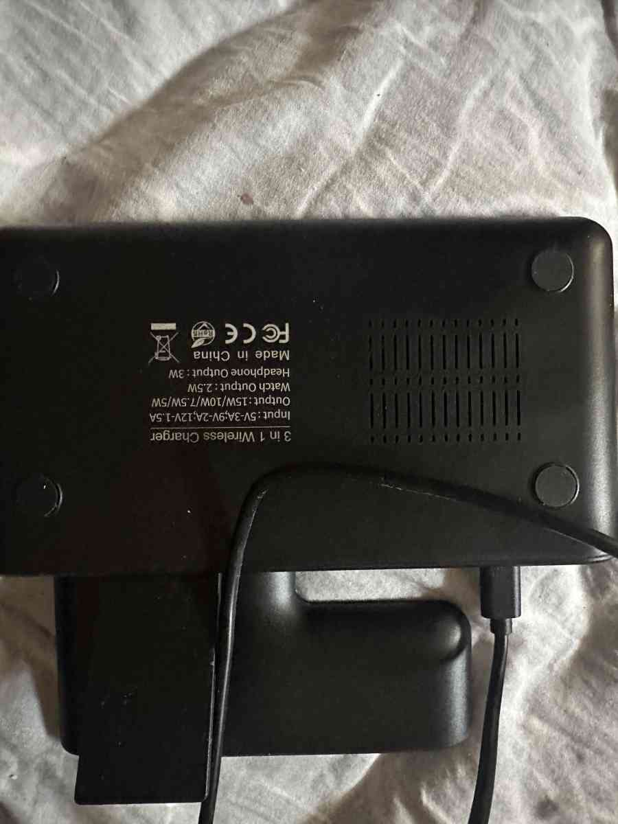 New York Yankeees wireless charger - Brooklyn, New York