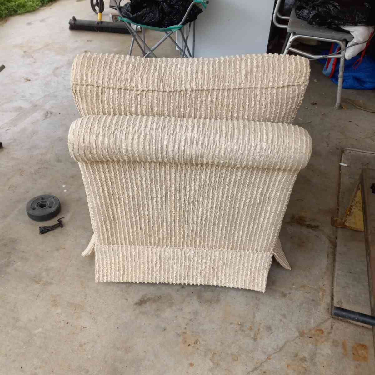 ETHAN ALLEN  LOUNGE CHAIR - Riverside, California - FleaMarketBay