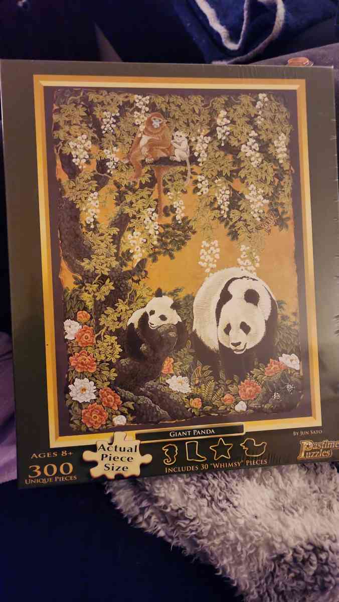 300 piece Giant Panda  puzzle - Martinsburg, West Virginia - FleaMarketBay