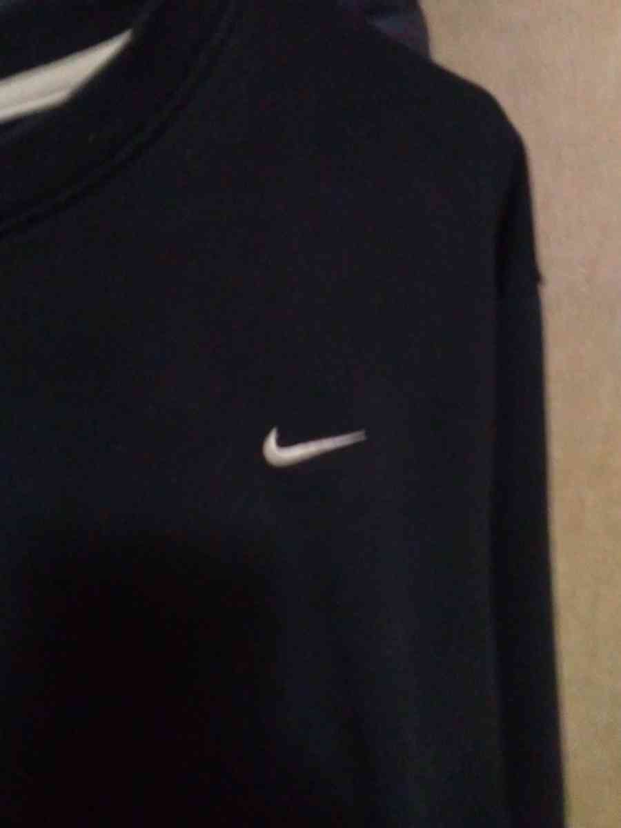 mens Nike large sweater DriFit - Powell, Tennessee - FleaMarketBay
