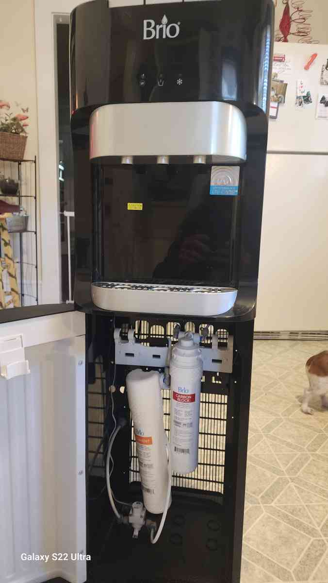 Brio Home or office water water dispencer 100 or best offer - Greenville, South Carolina