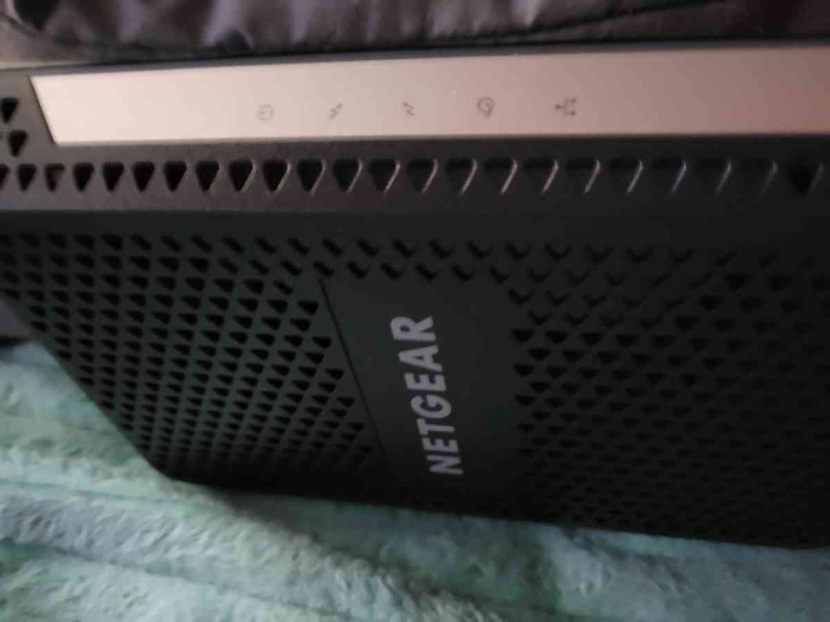 Nighthawk Netgear cable modem - Waynesville, Ohio