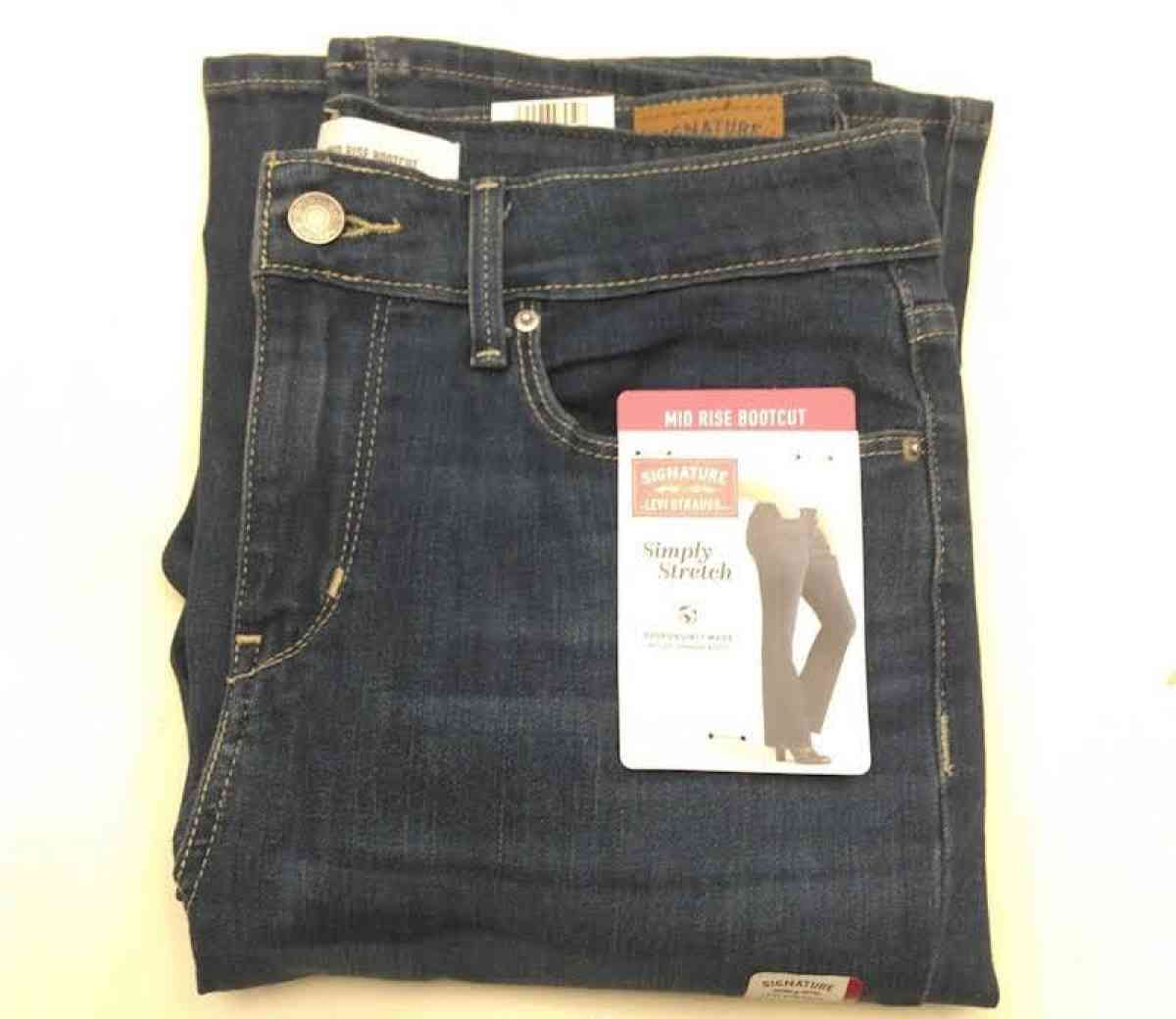 Levis Size 29 x 32 Mid Rise Bootcut Jeans NWT - Chicago Heights, Illinois