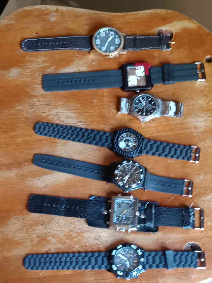 mens timepieces for every day of the week only 5 for all - Winston Salem, North Carolina - FleaMarketBay