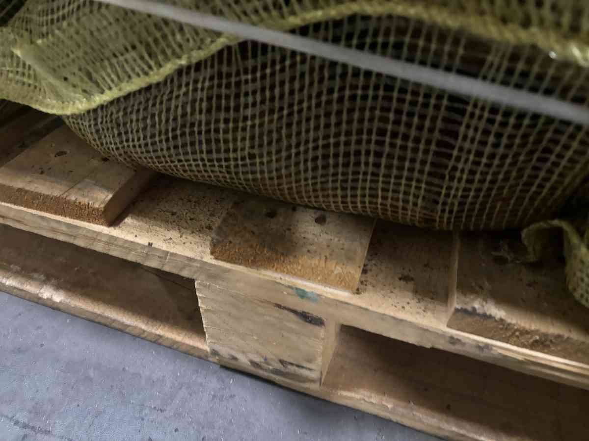 marble table with chairs - Saint Cloud, Florida - FleaMarketBay