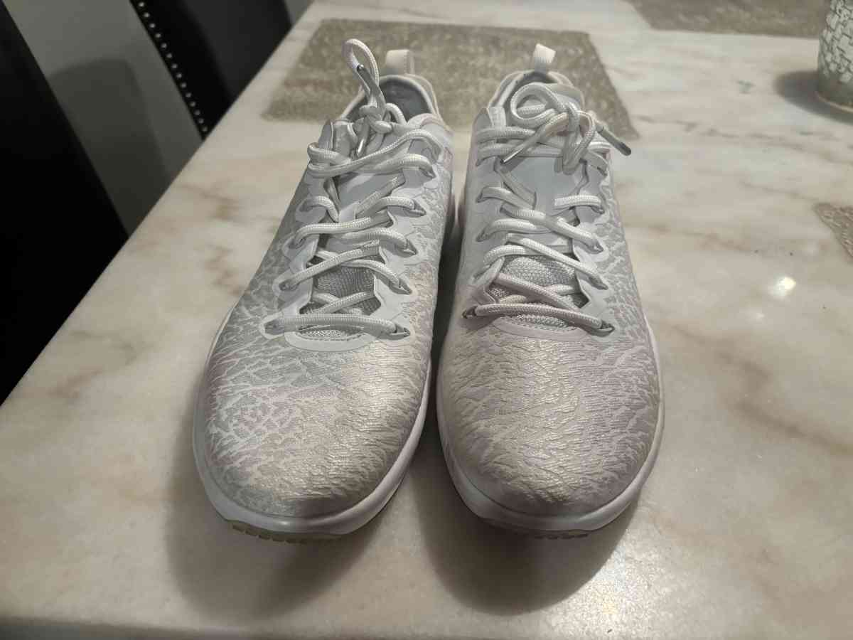 Jordan lows - Saint Cloud, Florida