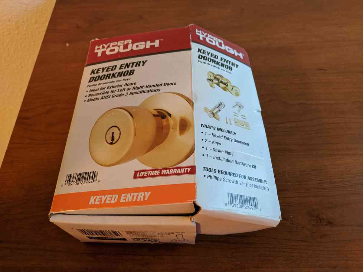 Complete Keyed Entery Doorknob set - El Centro, California