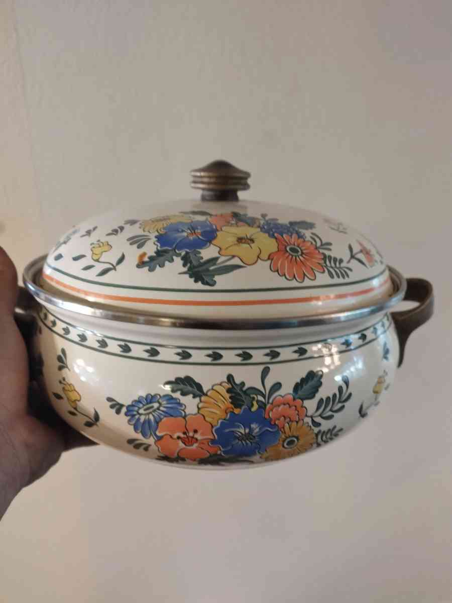 vintage cookware - Carmichael, California - FleaMarketBay