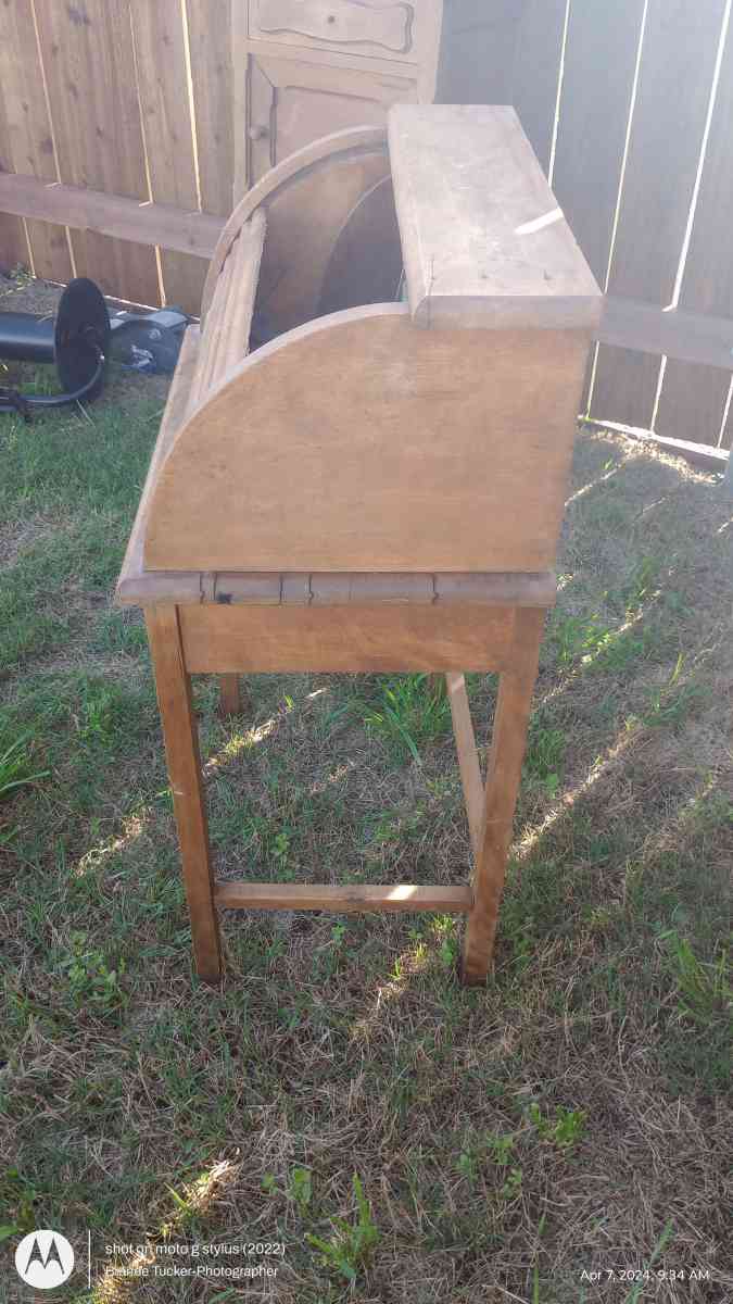 Antique roll up door childs school desk - Greenville, Texas - FleaMarketBay