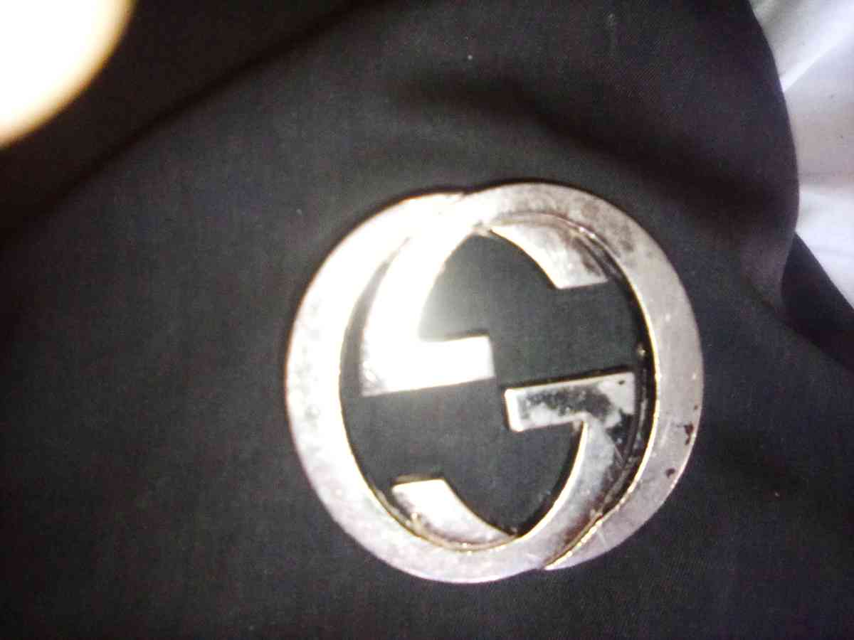 Gucci belt buckle broke - Tulsa, Oklahoma - FleaMarketBay