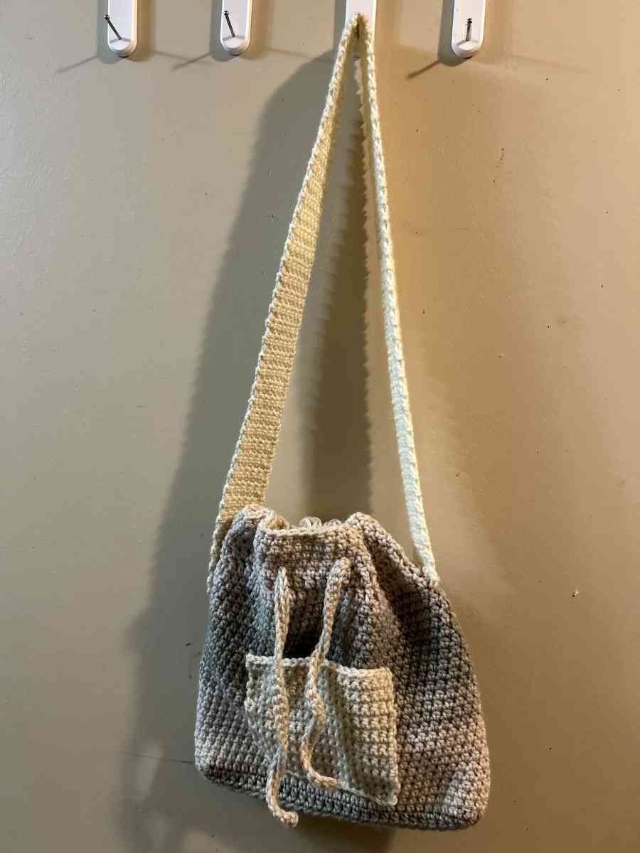 handmade crochet bags - Rockford, Illinois - FleaMarketBay