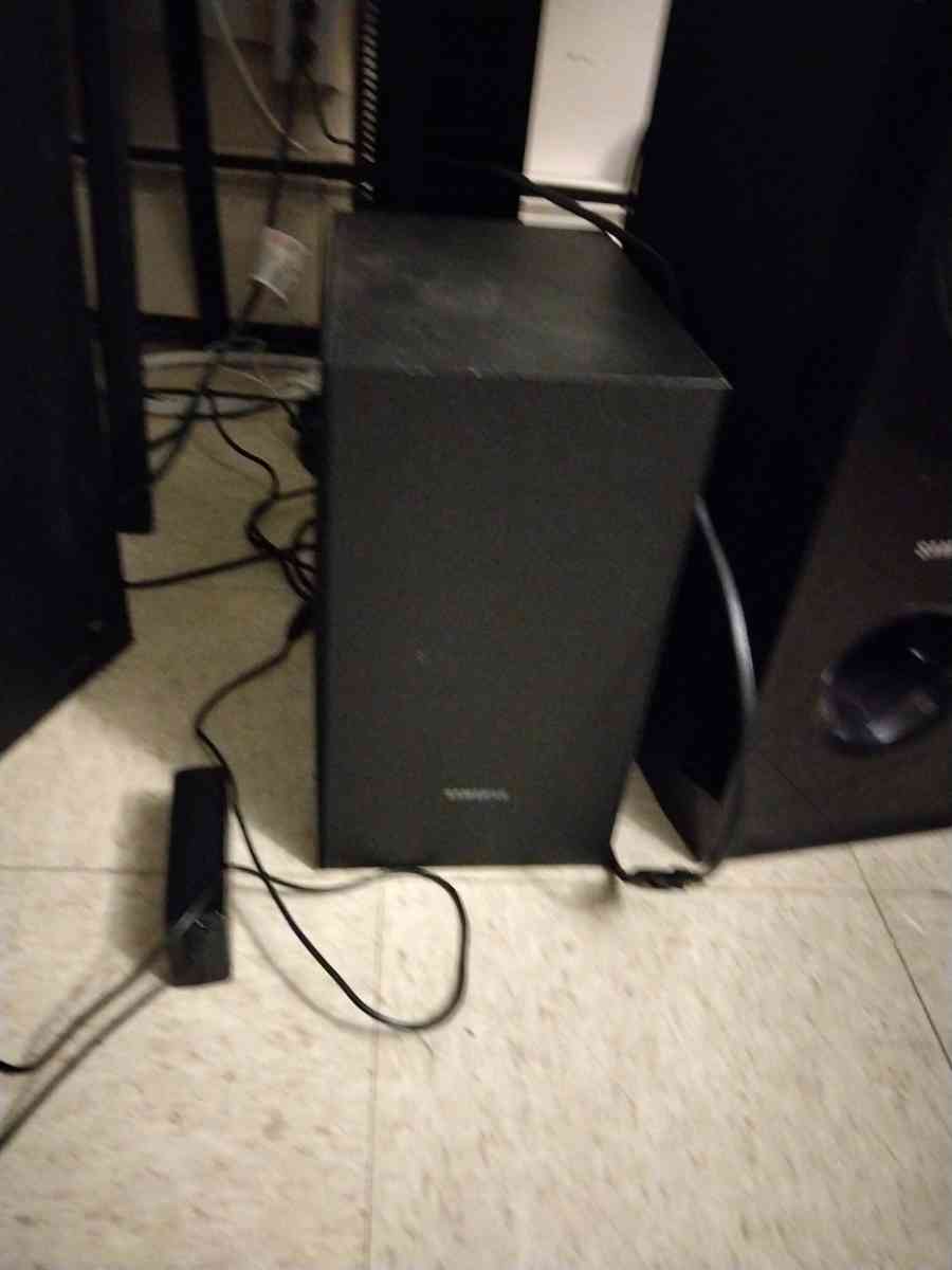 Bluetooth speaker - Cleveland, Ohio - FleaMarketBay