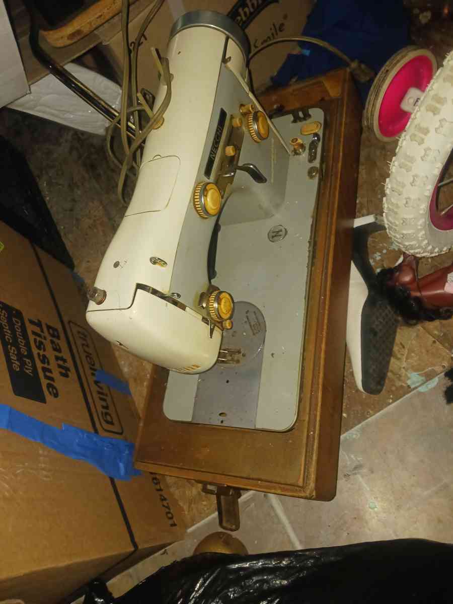 necchi supernova sewing machine - Bainbridge, Georgia - FleaMarketBay