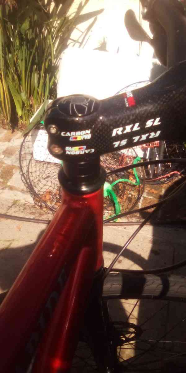 Windsor cabron fiber and aluminum bike  and speed got 8 gear - Pasadena, California