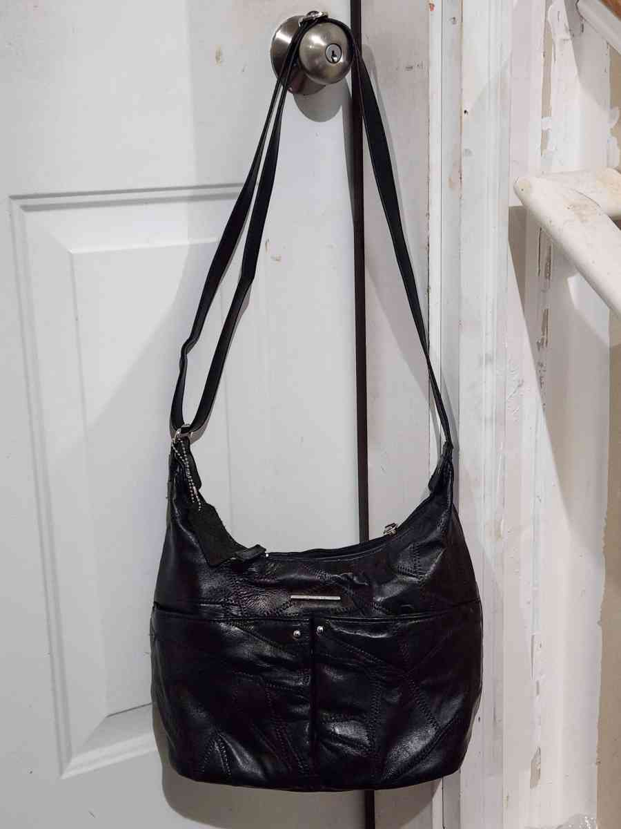 NEW Women Handbag Purse   Moving Sale - Derwood, Maryland - FleaMarketBay