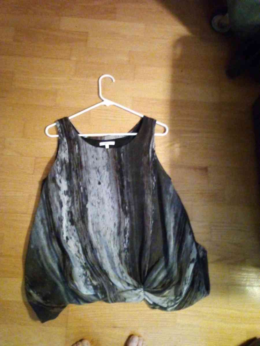 silky twenties modern top petite size small - Aptos, California - FleaMarketBay