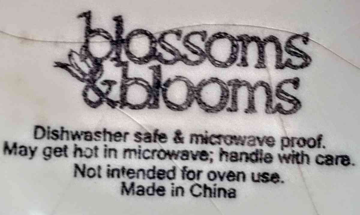 White Ceramic Bunny Mug - Muldrow, Oklahoma - FleaMarketBay