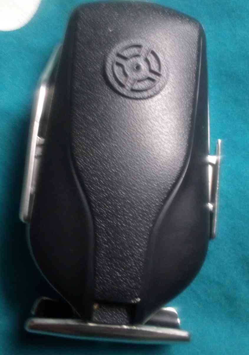 UUTO Wireless Fast Charging Holder - Winchester, Kentucky - FleaMarketBay