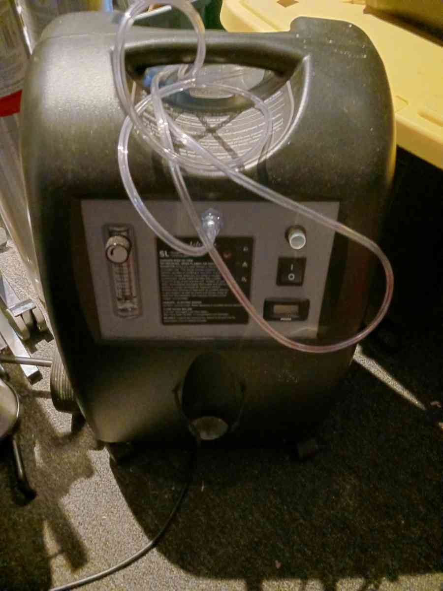 Lifestyle Oxygen concentrator with 3 O2 tanks and Carrier - North Port, Florida - FleaMarketBay