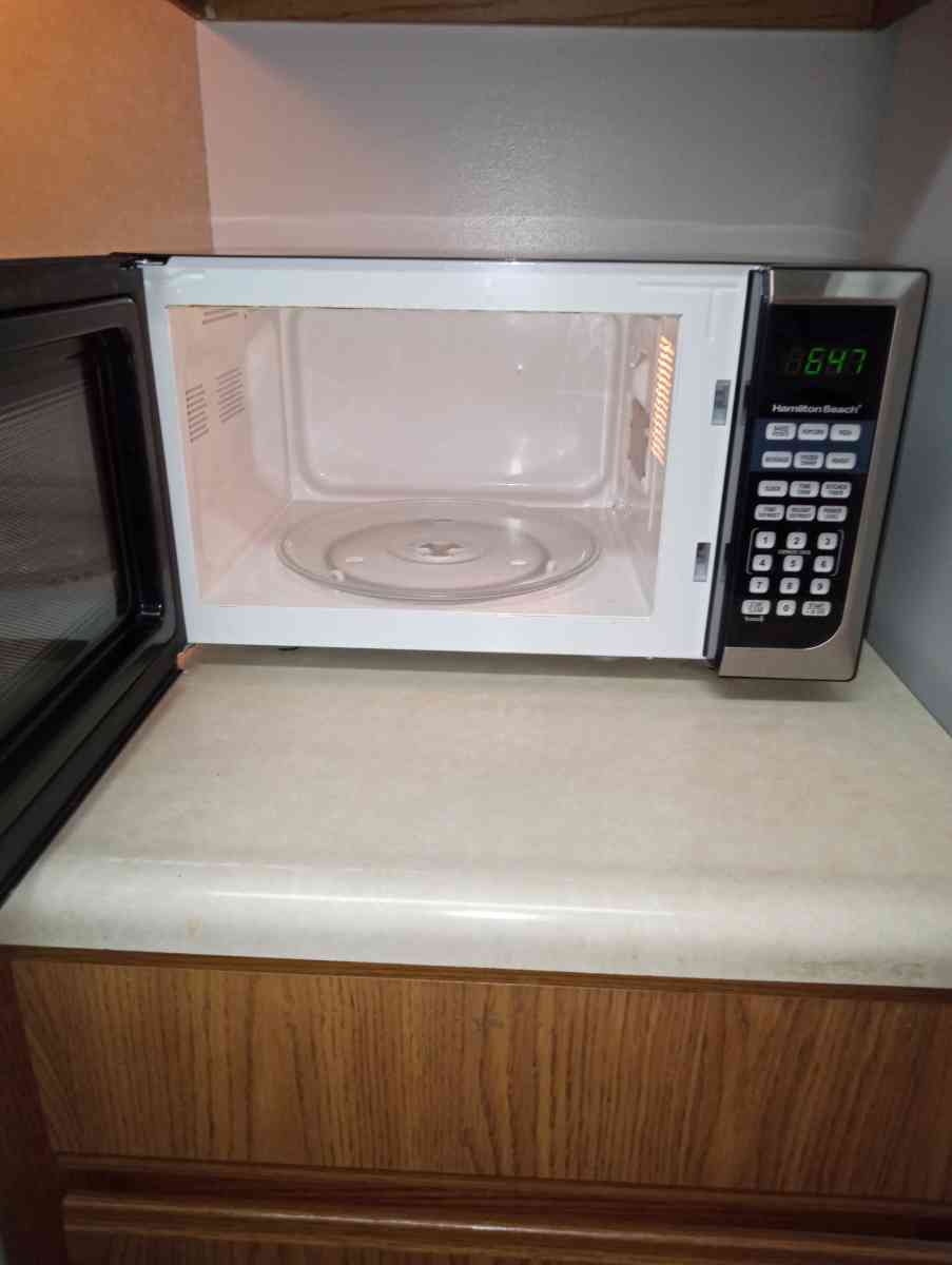 Hamilton Beach Microwave - Marion, Indiana - FleaMarketBay