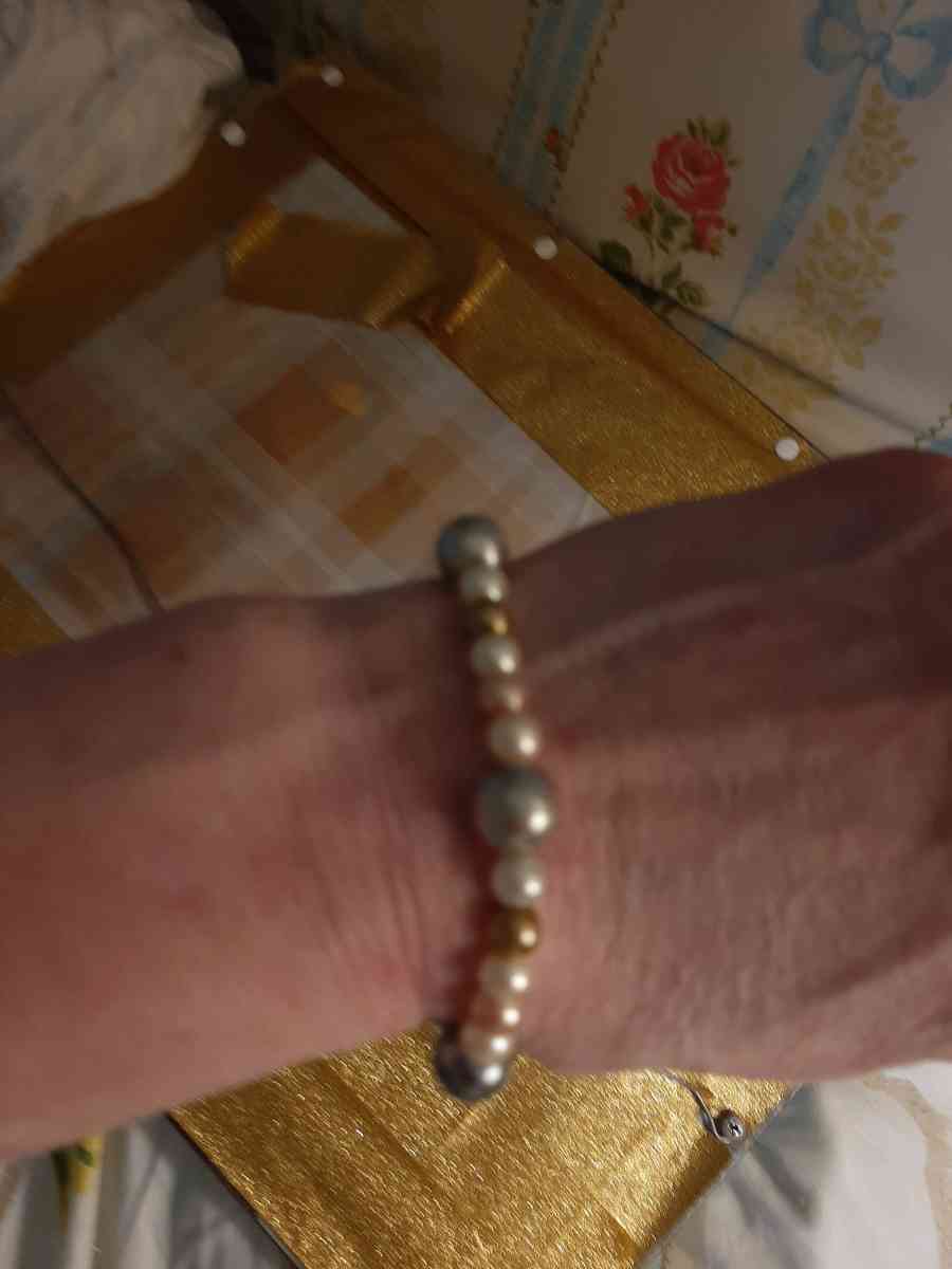 Faux Pearl Bracelet - Dover, Arkansas