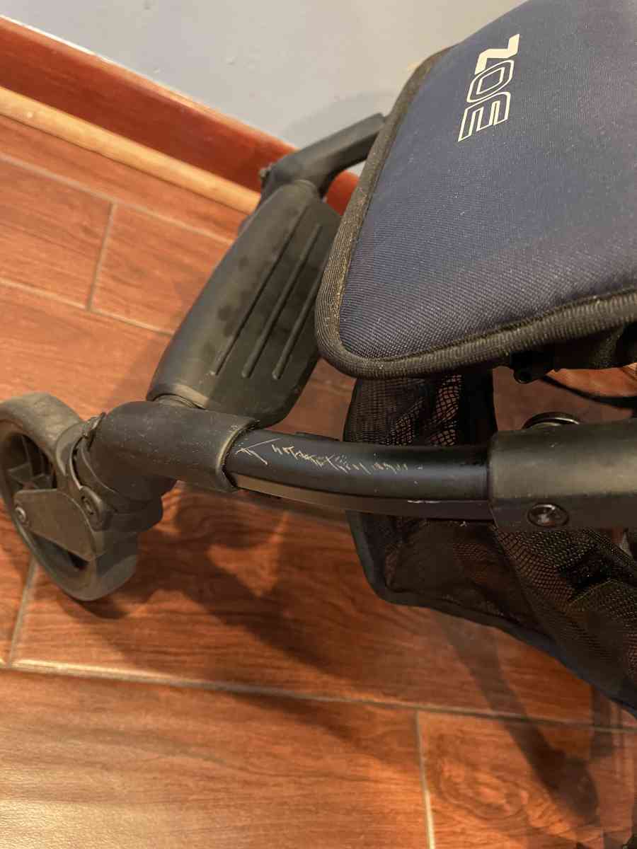 Zoe lightweight stroller - Lyndhurst, New Jersey - FleaMarketBay