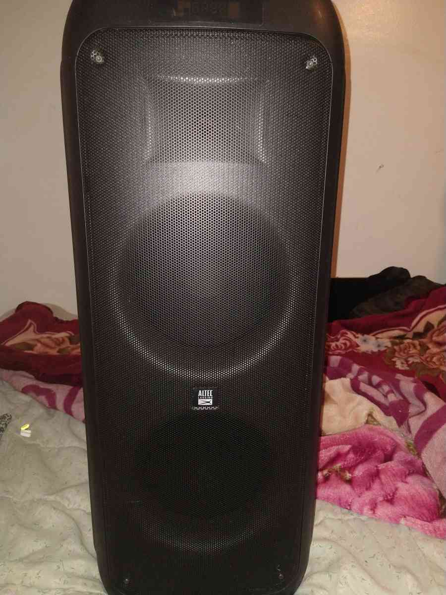 Altec lansing Bluetooth powered speaker - Brooklyn, New York