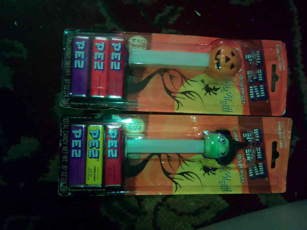 pez dispensers with candy in package new - Springfield, Missouri