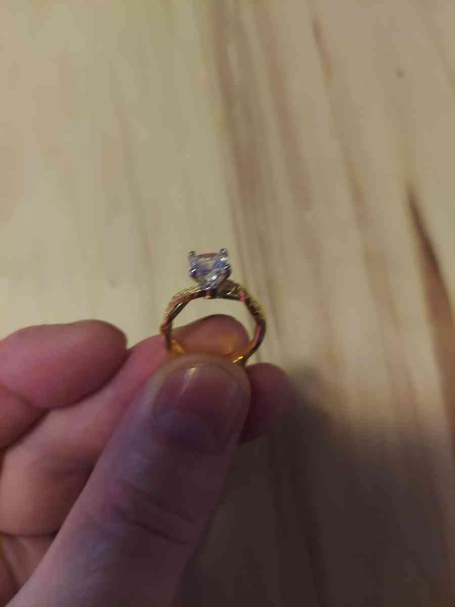 This is 14 Kgold over Sterling silver Its OK Size six - Goodrich, Texas