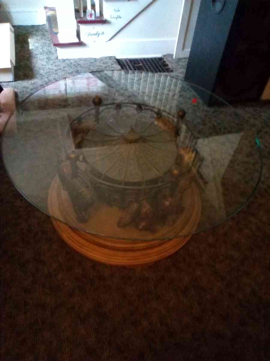 horse caracel table that moves - Bristol, Indiana - FleaMarketBay