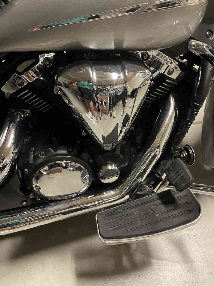 Yamaha v star 1300 - Visalia, California - FleaMarketBay