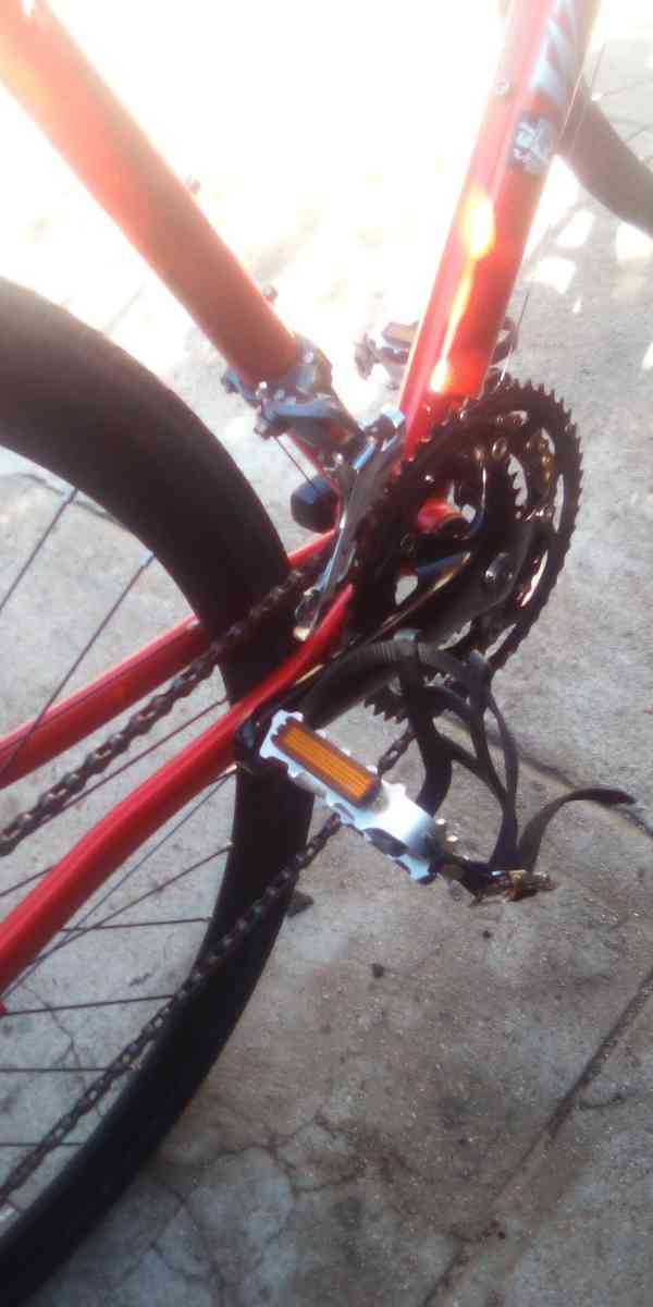 Windsor cabron fiber and aluminum bike  and speed got 8 gear - Pasadena, California - FleaMarketBay