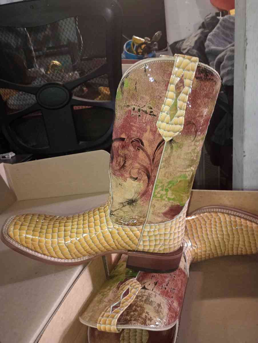 cowgirl boots - Vista, California - FleaMarketBay