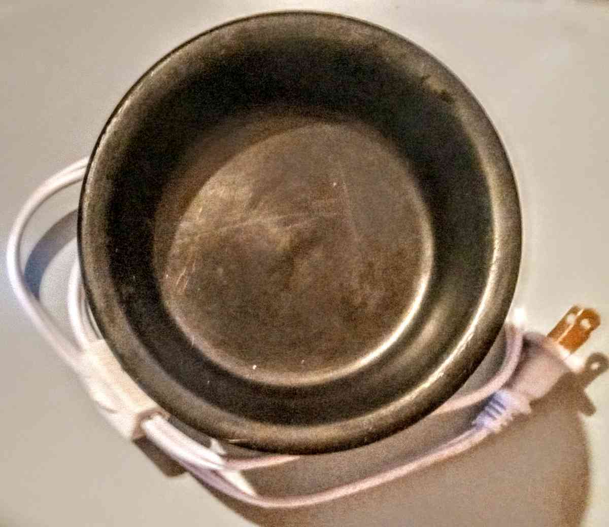 Black Wax Warmer with White Plug - Muldrow, Oklahoma - FleaMarketBay