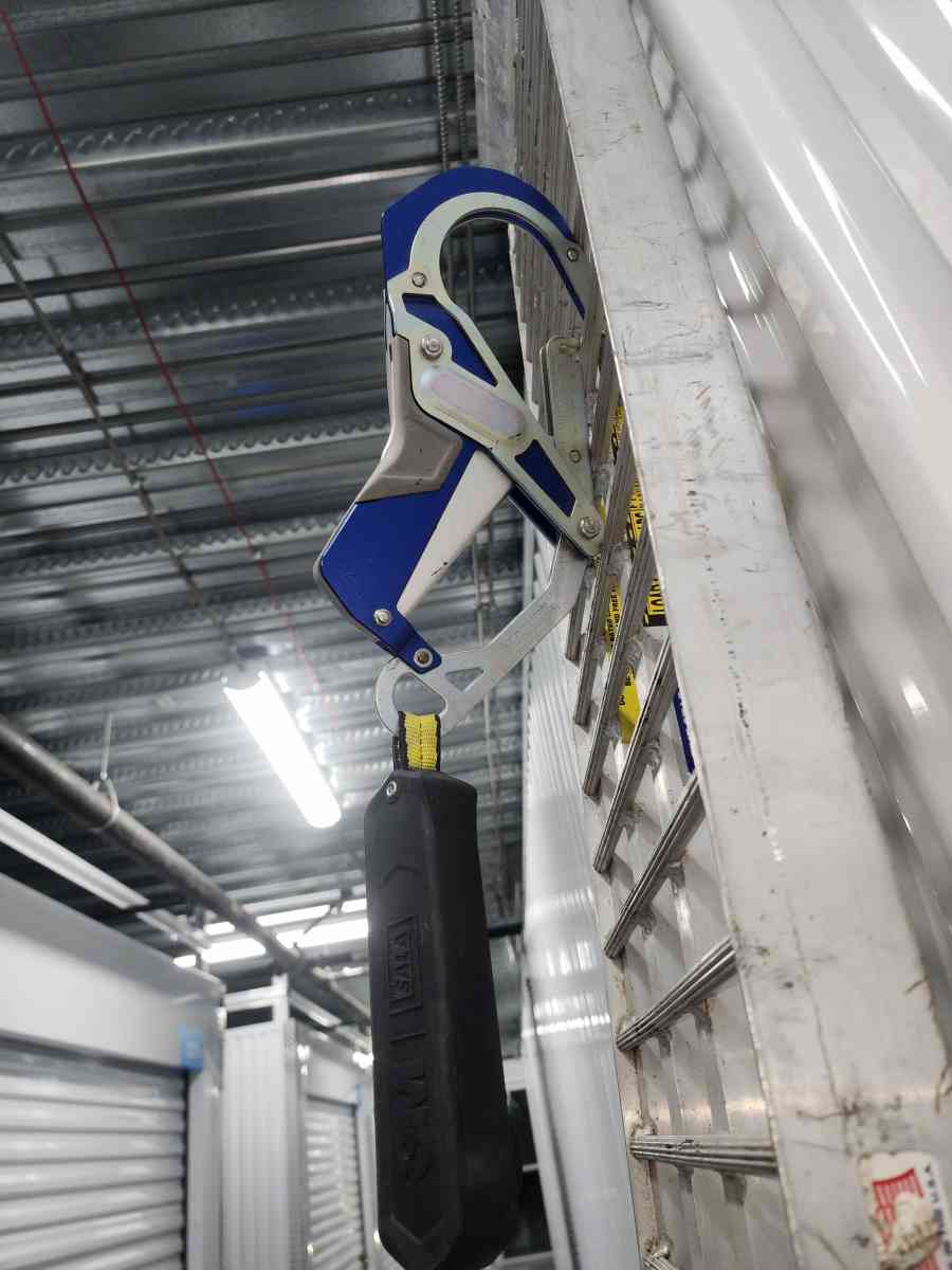 Full body harness - Portland, Oregon - FleaMarketBay