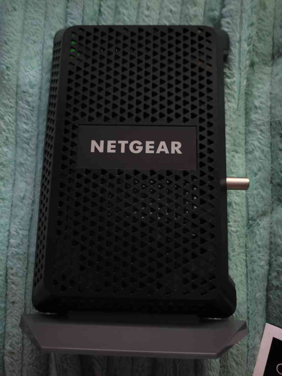 Nighthawk Netgear cable modem - Waynesville, Ohio - FleaMarketBay