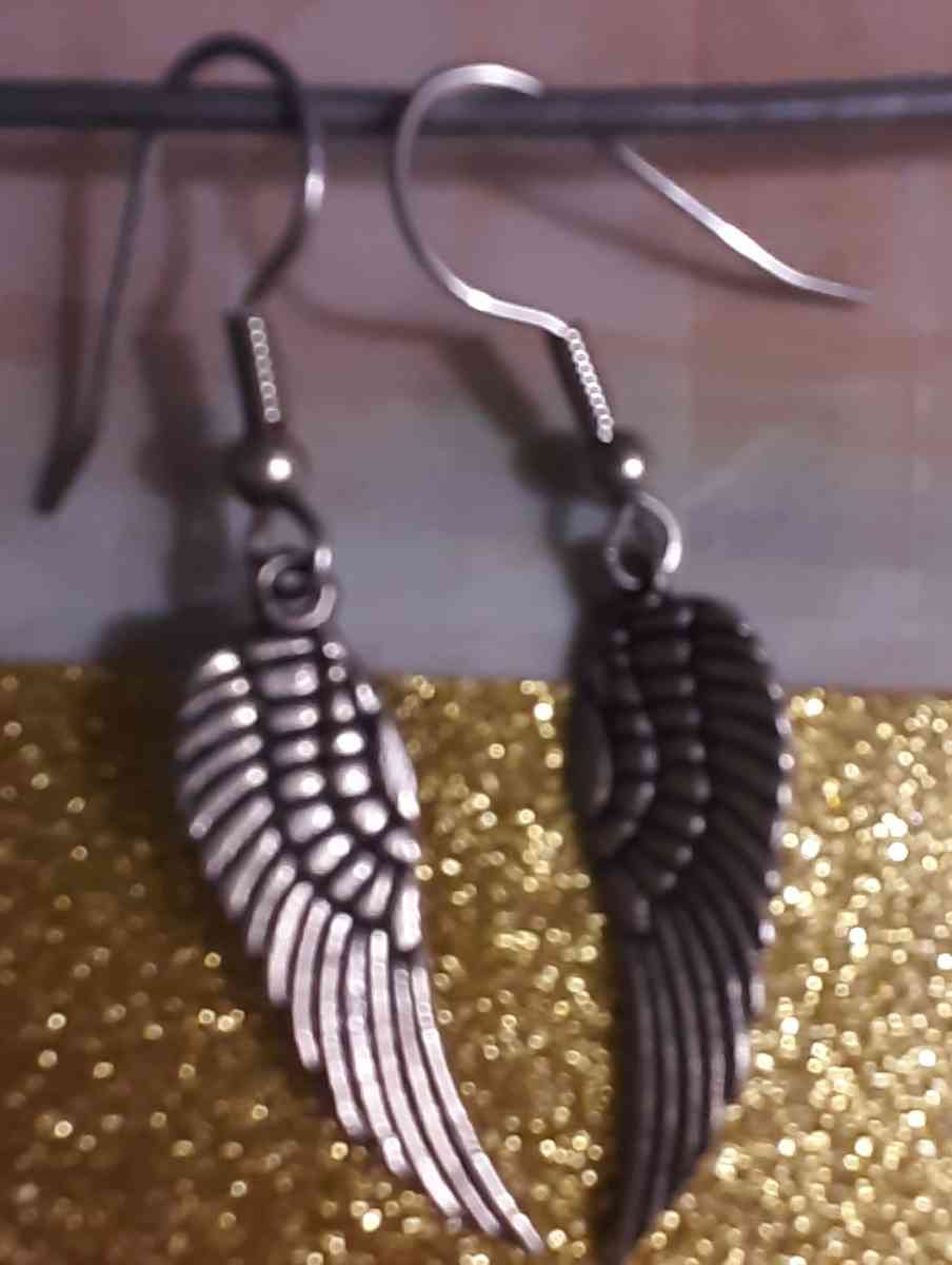 Silver Feather Earrings - Dover, Arkansas - FleaMarketBay