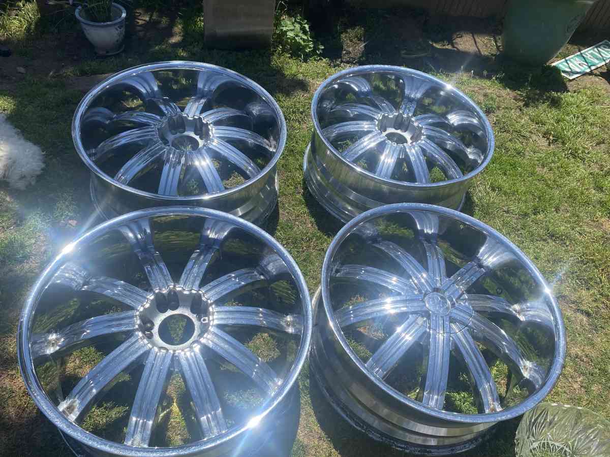 RS 24 Inch RIMS - San Pedro, California - FleaMarketBay